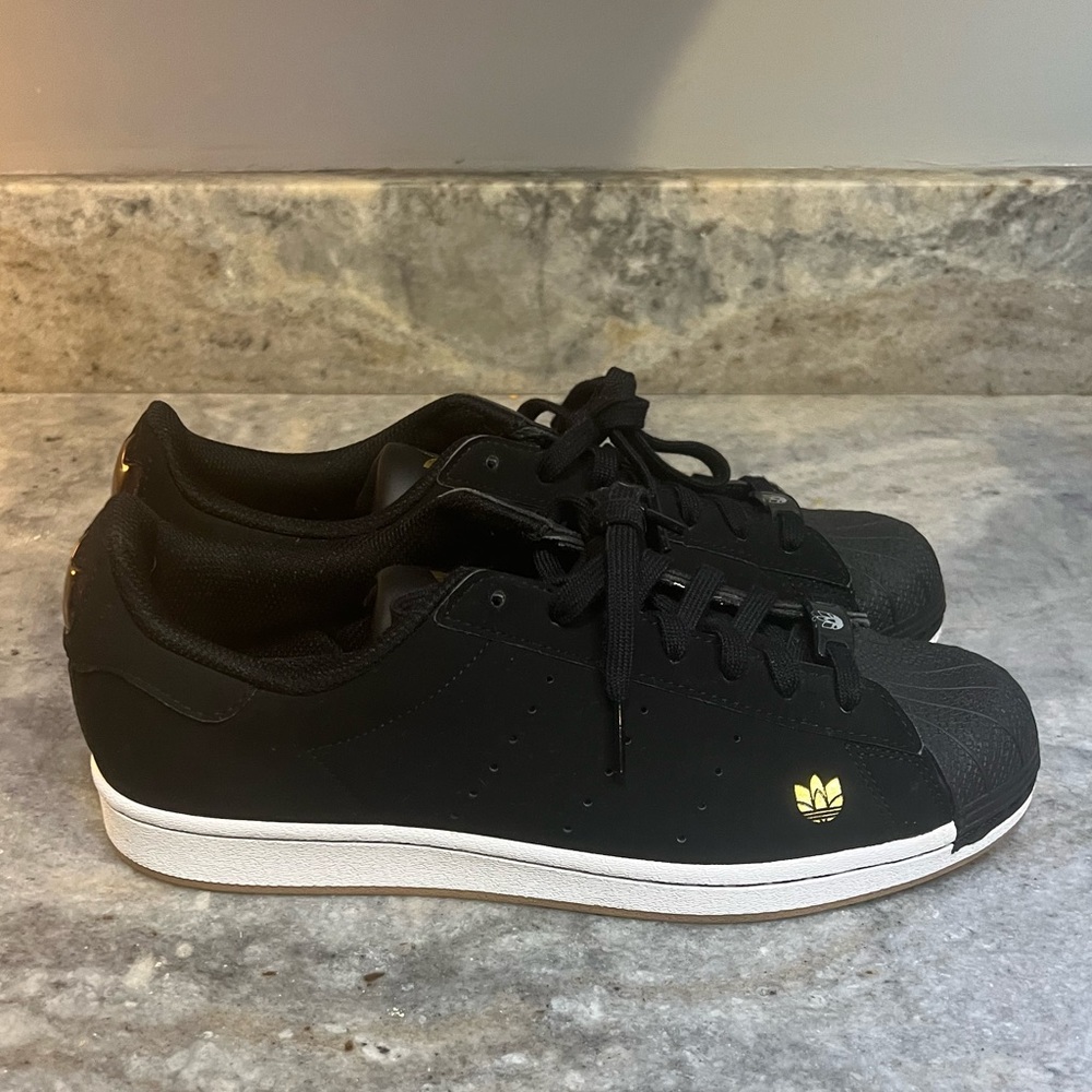 Brand new without tags mens adidas sneakers
